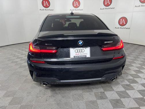Black Sapphire Metallic 2020 BMW 330 xDrive