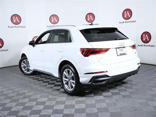 2022 Audi Q3 45 S line Premium