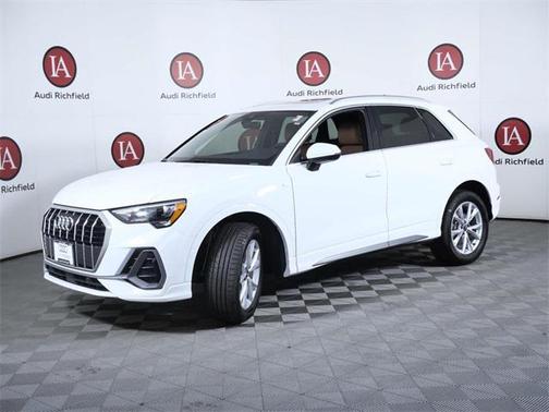 2022 Audi Q3 45 S line Premium