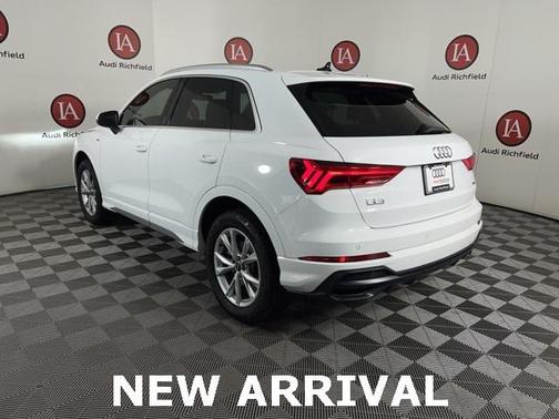 2022 Audi Q3 45 S line Premium