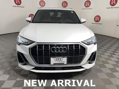 2022 Audi Q3 45 S line Premium
