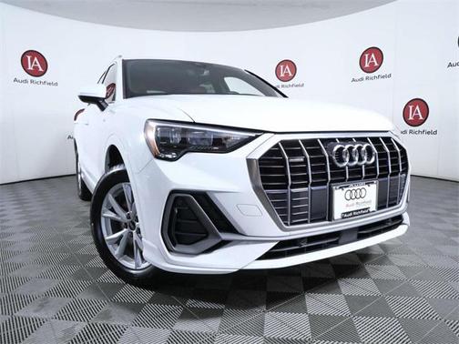2022 Audi Q3 45 S line Premium
