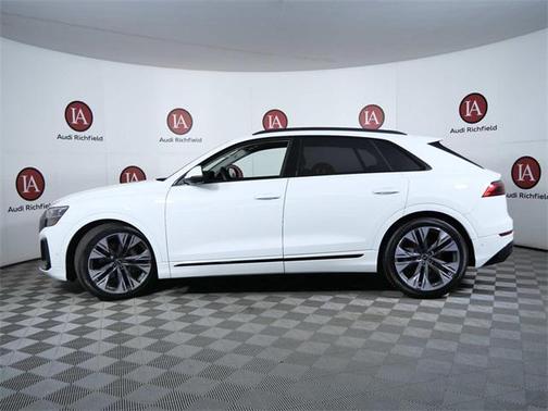 2024 Audi Q8 55 Prestige