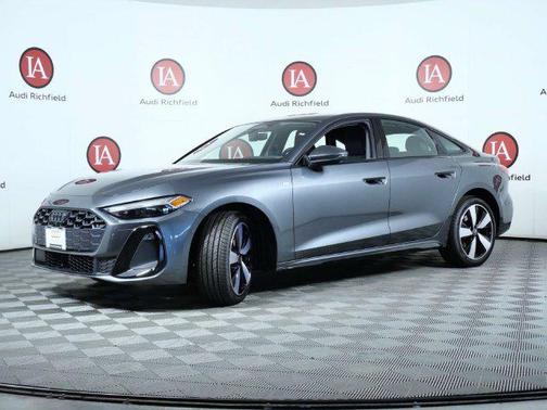 Daytona Gray Pearl Effect 2026 Audi A5 Premium plus