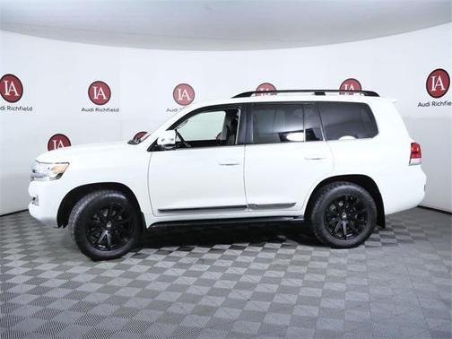 2019 Toyota Land Cruiser Base