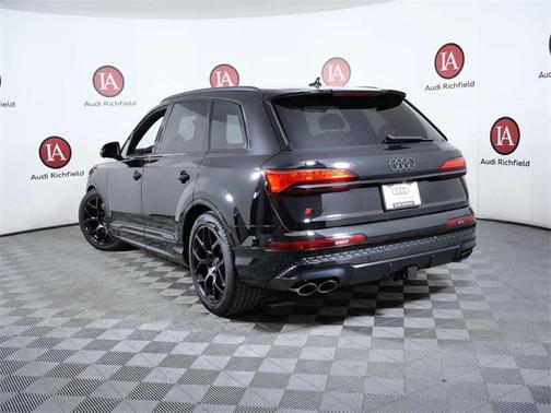 2026 Audi SQ7 4.0T Premium Plus