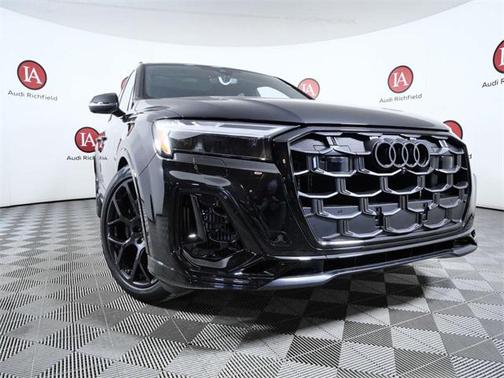 2026 Audi SQ7 4.0T Premium Plus