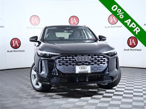 2025 Audi Q5 Premium plus