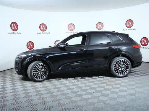 Mythos Black Metallic 2026 Audi SQ5 3.0T Prestige