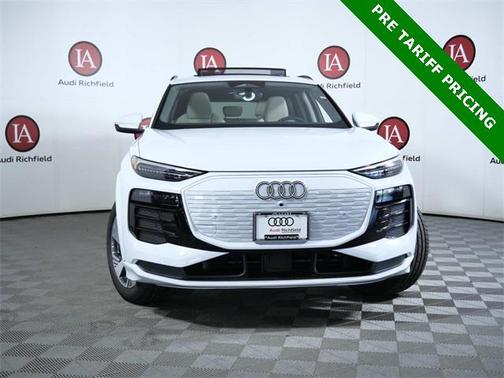 2025 Audi Q6 e-tron Premium Plus quattro