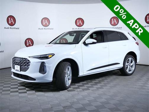 2025 Audi Q5 Premium plus