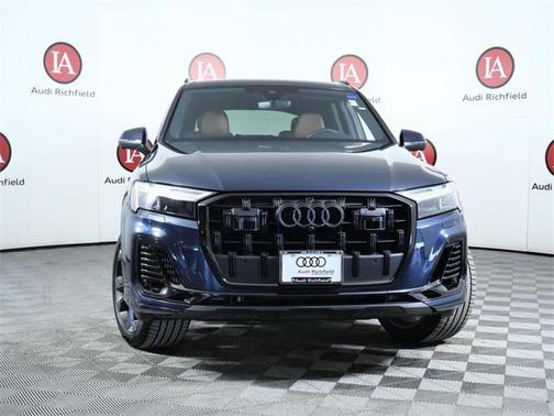 2025 Audi Q7 55 Premium Plus