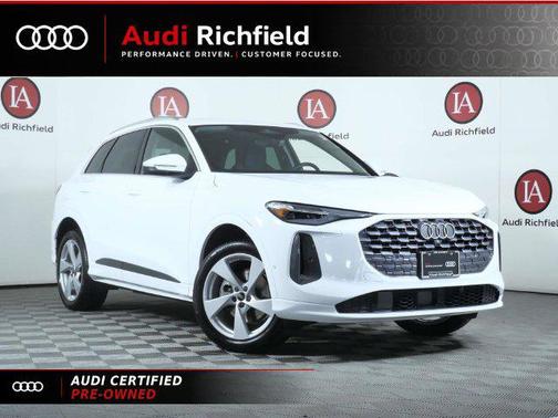 White 2025 Audi Q5 Premium Plus TFSI quattro S tronic