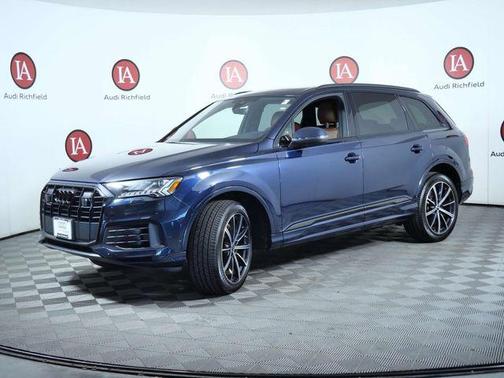 Waitomo Blue Metallic 2023 Audi Q7 55 Premium Plus