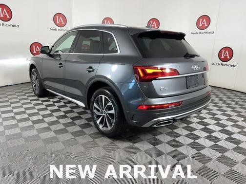 2022 Audi Q5 45 S line Premium Plus