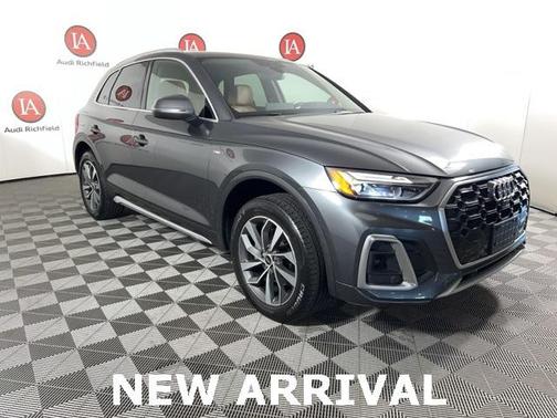2022 Audi Q5 45 S line Premium Plus