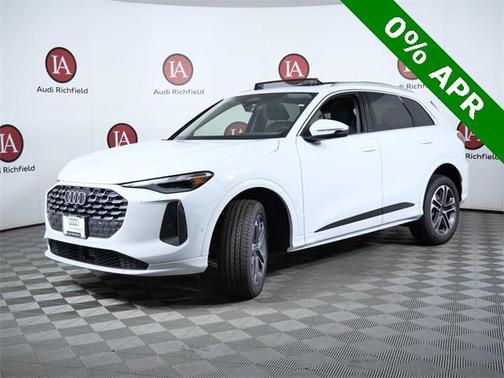 2025 Audi Q5 Premium