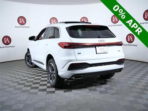 2025 Audi Q5 Premium