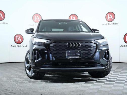 Mythos Black Metallic 2023 Audi Q4 e-tron Premium Plus 50 quattro