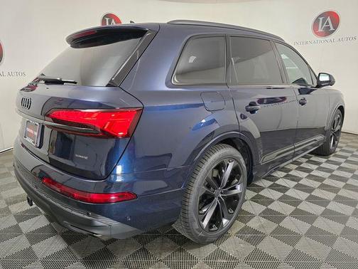 Waitomo Blue Metallic 2026 Audi Q7 55 Premium Plus