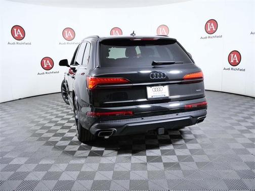 2026 Audi Q7 55 Premium Plus