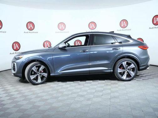 Daytona Gray pearl effect 2026 Audi SQ5 3.0T Premium Plus