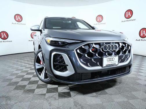 Daytona Gray pearl effect 2026 Audi SQ5 3.0T Premium Plus