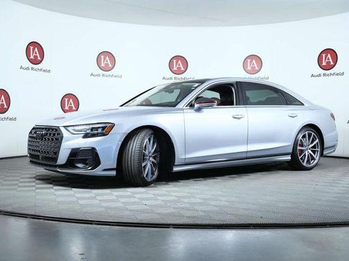 Florett Silver Metallic 2022 Audi S8 4.0T