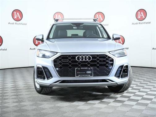 2023 Audi Q5 45 S line Premium