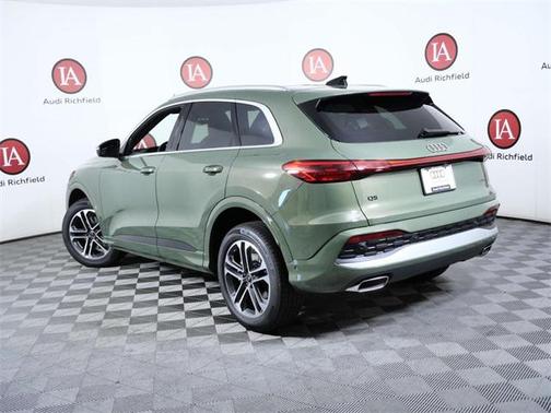 2025 Audi Q5 Premium plus