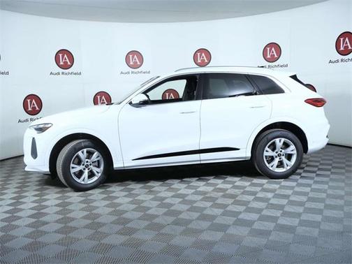 2025 Audi Q5 Premium