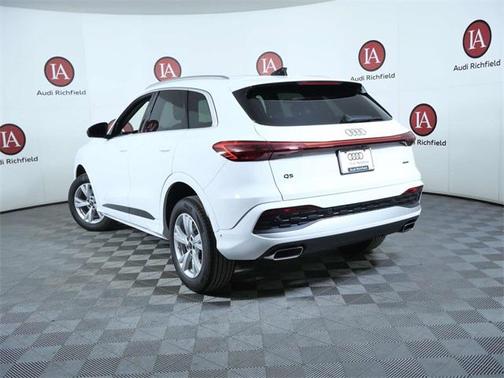 2025 Audi Q5 Premium