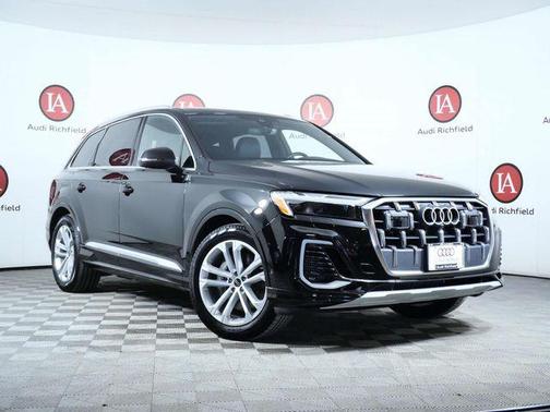 2025 Audi Q7 55 Premium Plus