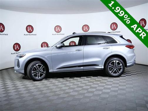 2025 Audi Q5 Premium TFSI quattro S tronic