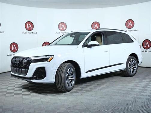 2026 Audi Q7 45 Premium
