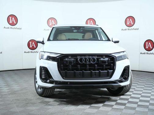 2026 Audi Q7 45 Premium