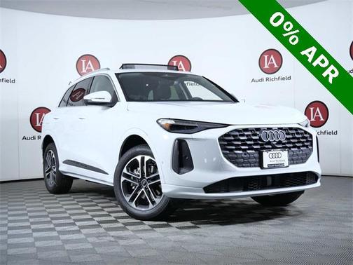 2025 Audi Q5 Premium plus