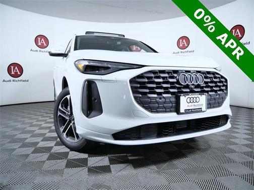 2025 Audi Q5 Premium plus