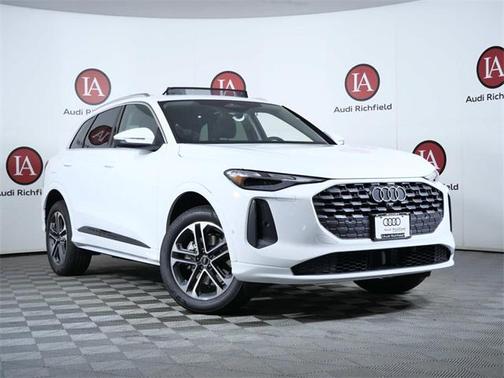 2025 Audi Q5 Premium