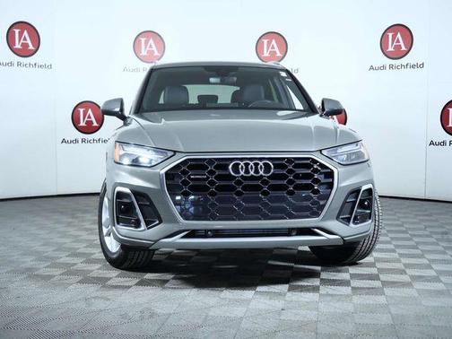 Chronos Gray Metallic 2023 Audi Q5 45 S line Premium