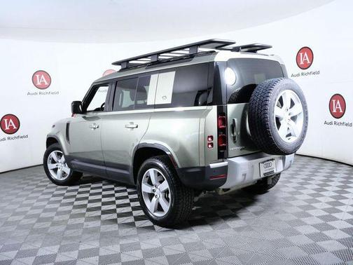 2022 Land Rover Defender 110 SE