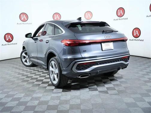 2025 Audi Q5 Premium plus