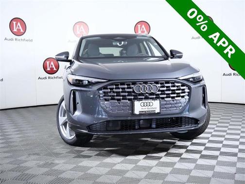 2025 Audi Q5 Premium plus