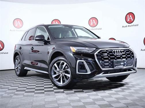 2023 Audi Q5 45 S line Premium Plus