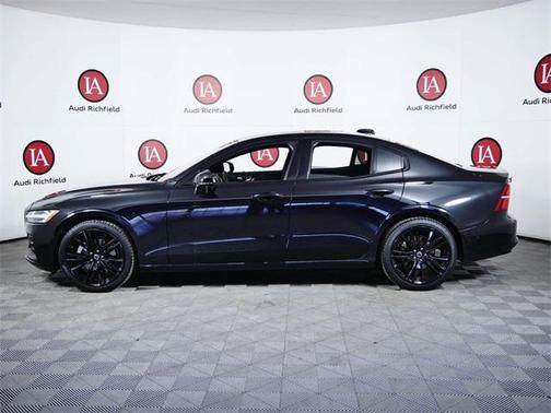 2024 Volvo S60 B5 Plus Black Edition