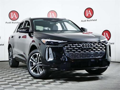 2025 Audi Q5 Premium