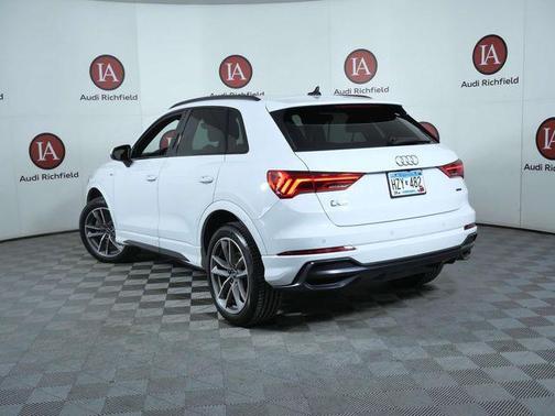 Glacier White Metallic 2022 Audi Q3 45 S line Premium Plus