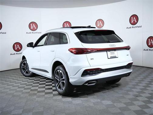 2025 Audi Q5 Premium Plus