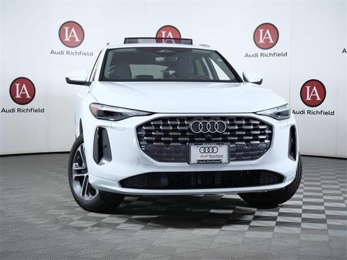 2025 Audi Q5 Premium Plus