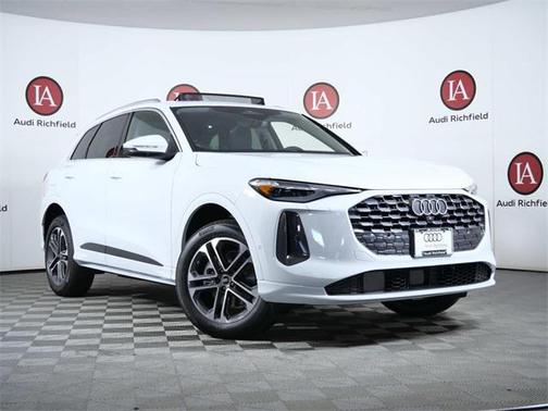 2025 Audi Q5 Premium Plus